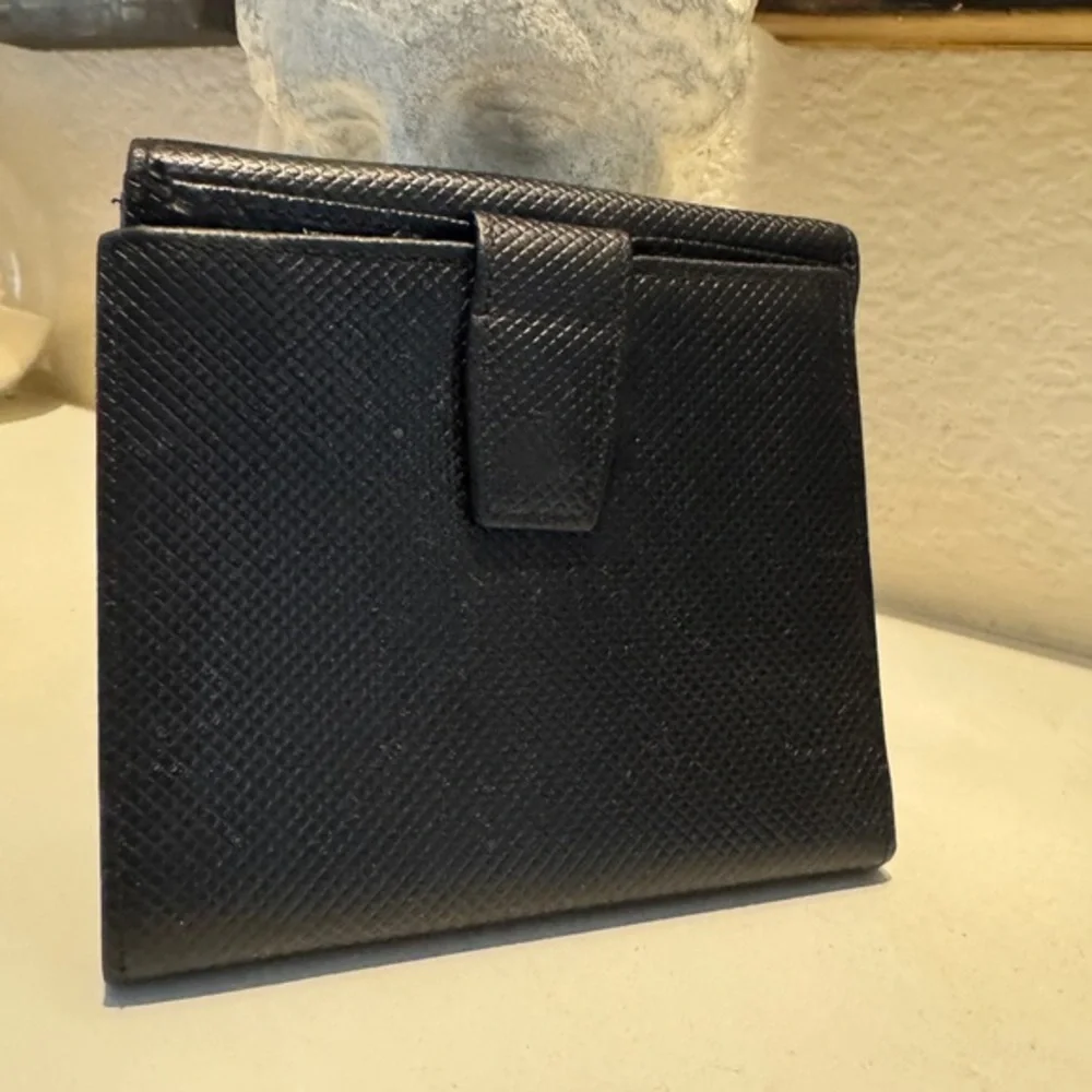 Neiman Marcus Collection‎ Black Textured Wallet